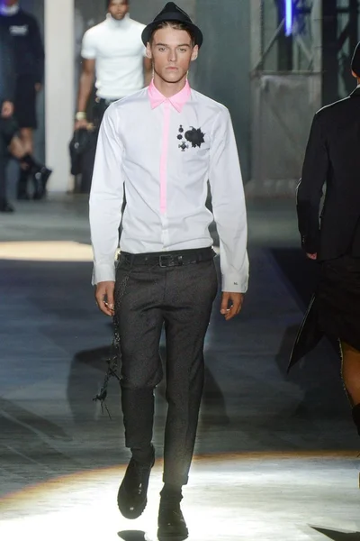 Look 12